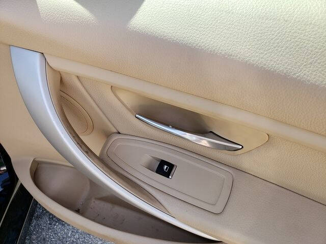 2016 BMW 3 Series 320i