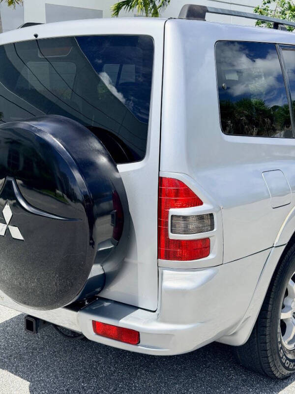 2002 Mitsubishi Montero Limited
