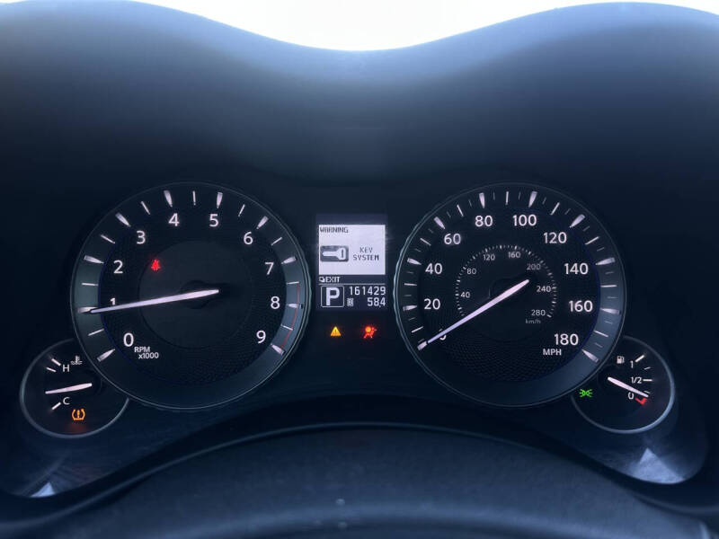2013 Infiniti M37