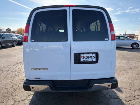 2024 Chevrolet Express LS 3500