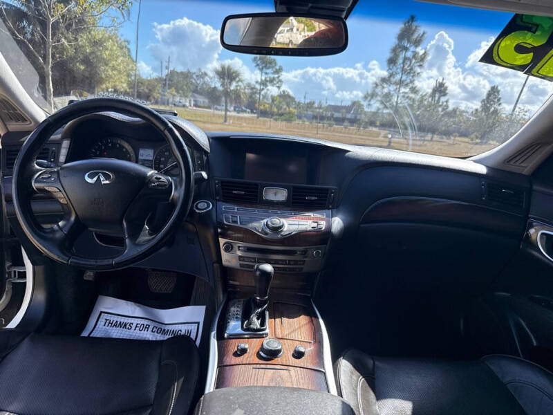 2015 Infiniti Q70 3.7