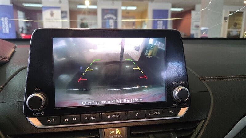 2022 Nissan Altima 2.5 SR