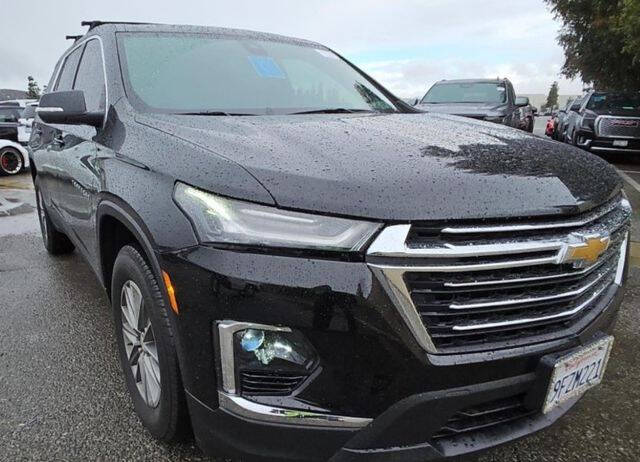 Used 2023 Chevrolet Traverse 1LT with VIN 1GNERGKW1PJ222239 for sale in Bloomington, IL