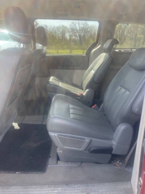 2010 Chrysler Town and Country Touring