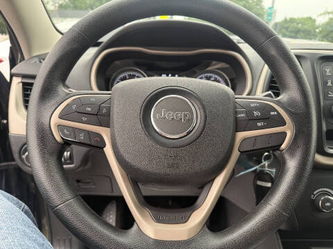 2015 Jeep Cherokee Sport