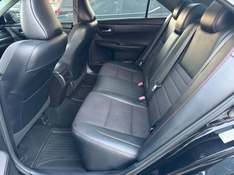 2017 Toyota Camry SE