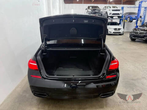 2018 BMW 7 Series 740i