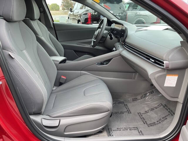 2024 Hyundai Elantra Hybrid Blue