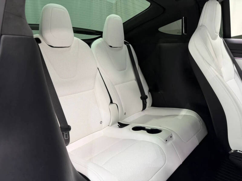 2026 Tesla Model X Plaid