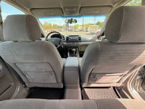 2005 Toyota Camry LE