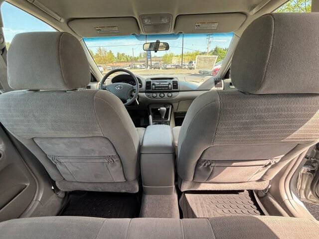 2005 Toyota Camry LE