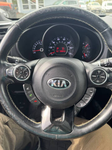 2015 Kia Soul +