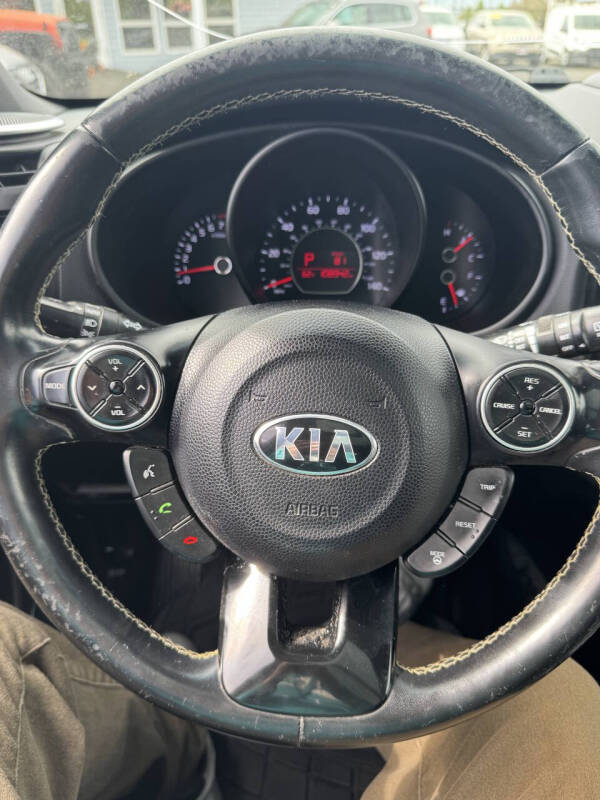 2015 Kia Soul +