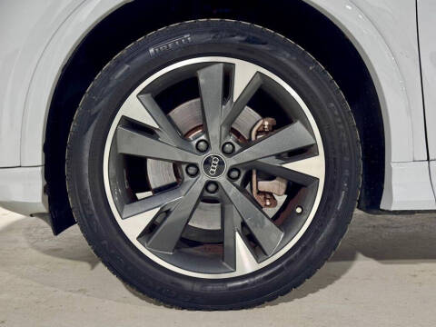 2022 Audi Q4 e-tron quattro Premium Plus 50