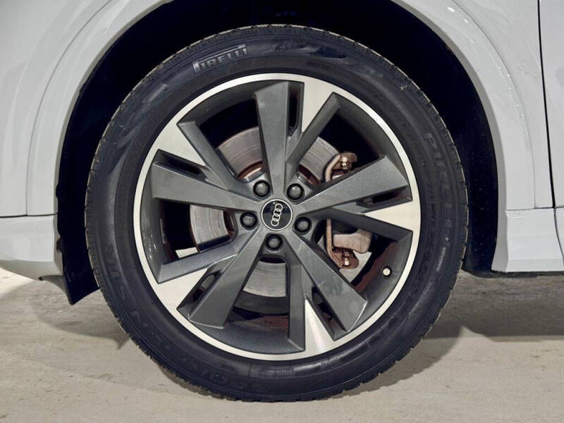 2022 Audi Q4 e-tron quattro Premium Plus 50