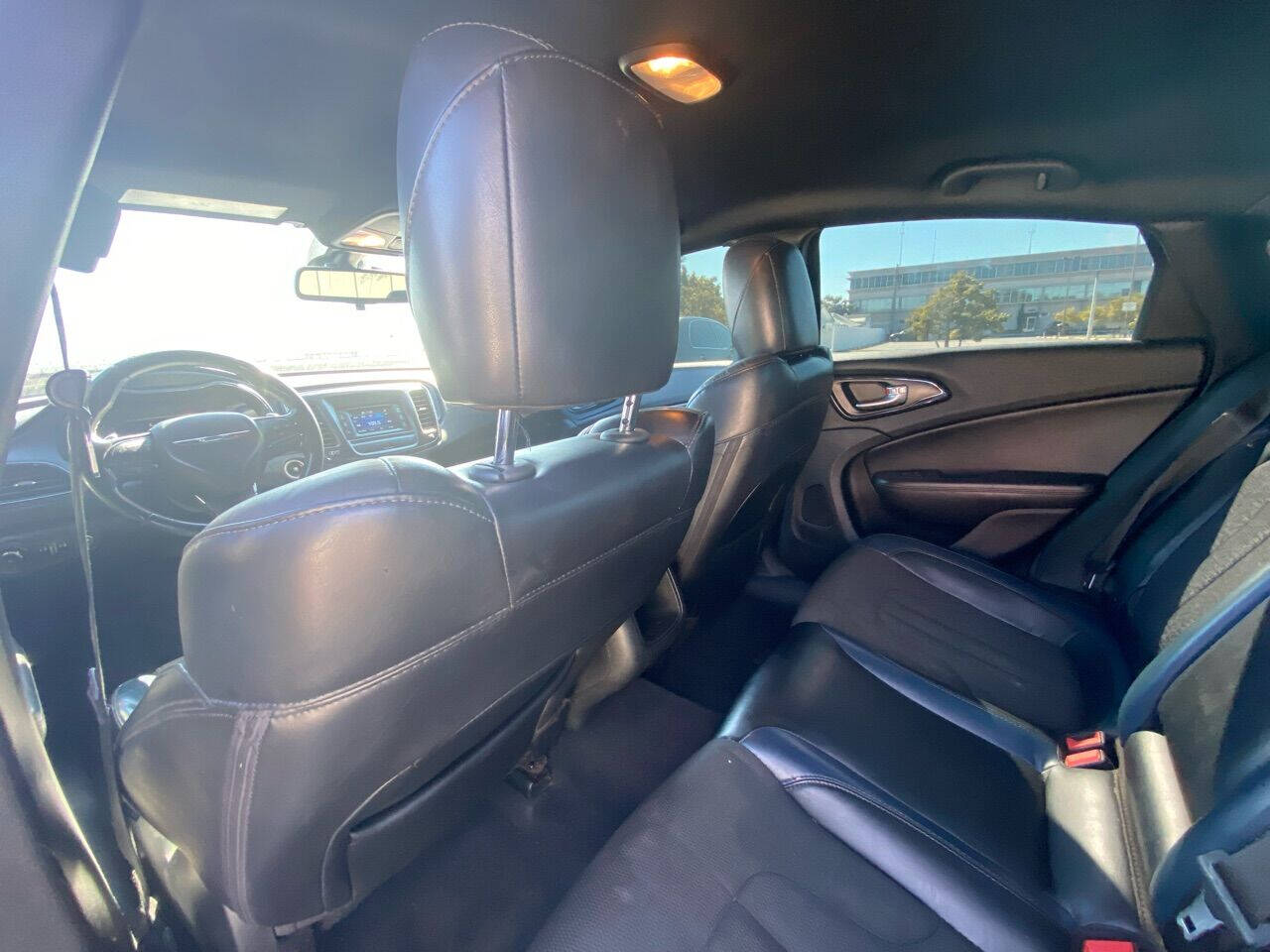 2015 Chrysler 200  - $9,990