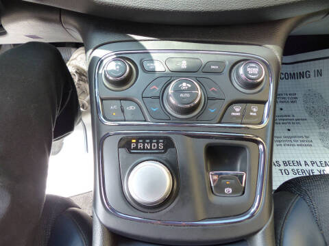 2015 Chrysler 200 S