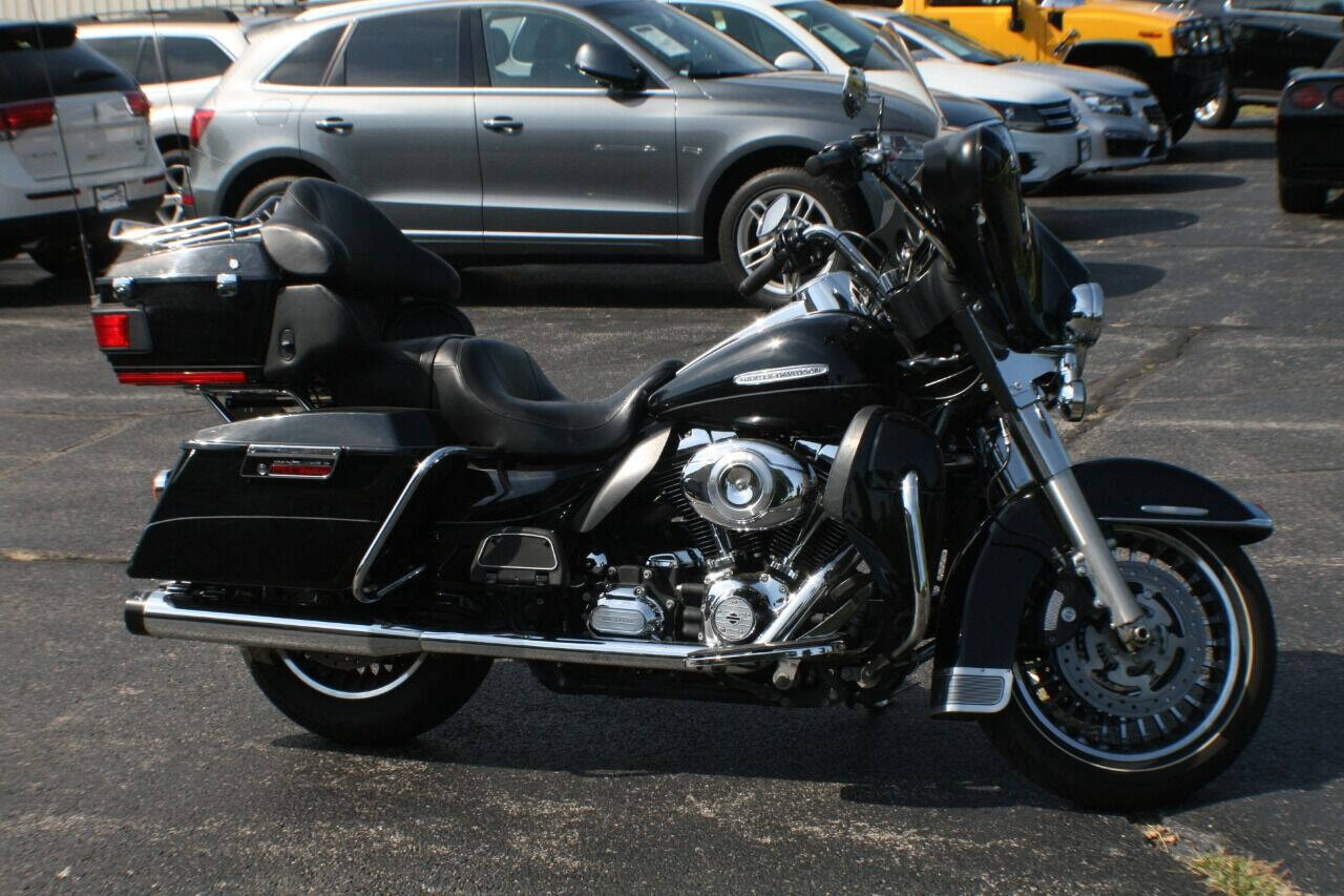 Electra Glide® Highway King  Freedom Harley-Davidson® of Ottawa