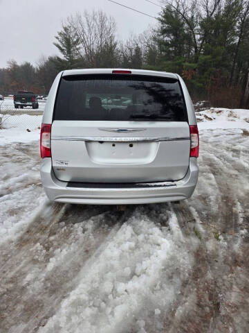 2012 Chrysler Town and Country Touring
