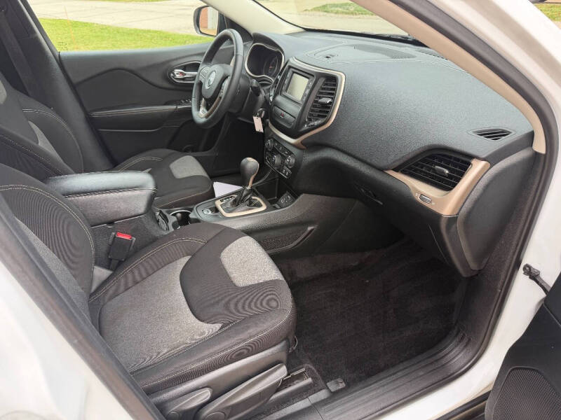 2014 Jeep Cherokee Sport