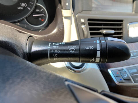 2016 Infiniti Q70L 3.7