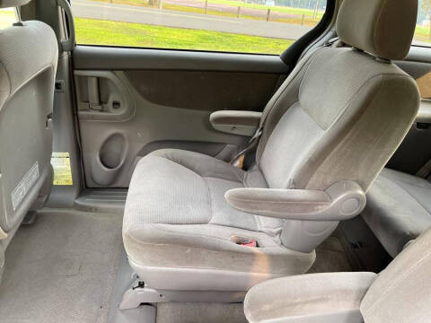 2004 Toyota Sienna