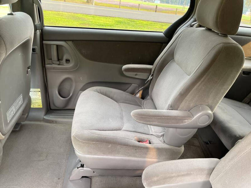 2004 Toyota Sienna