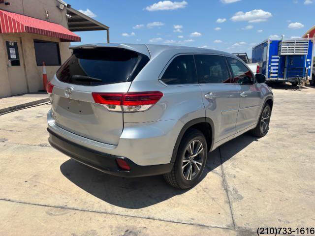2017 Toyota Highlander LE