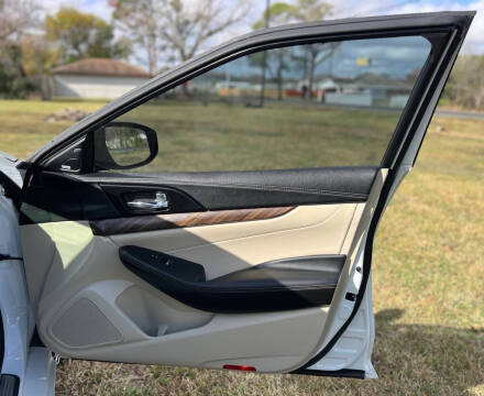 2017 Nissan Maxima Platinum