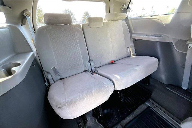 2018 Toyota Sienna LE 7-Passenger