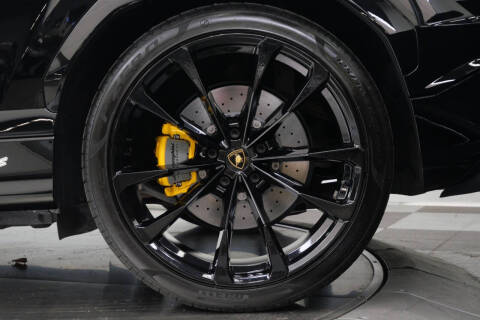 2023 Lamborghini Urus S