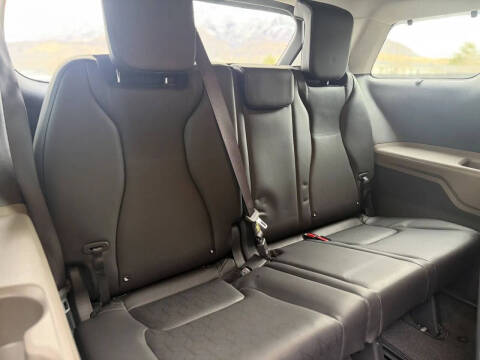 2025 Kia Carnival EX