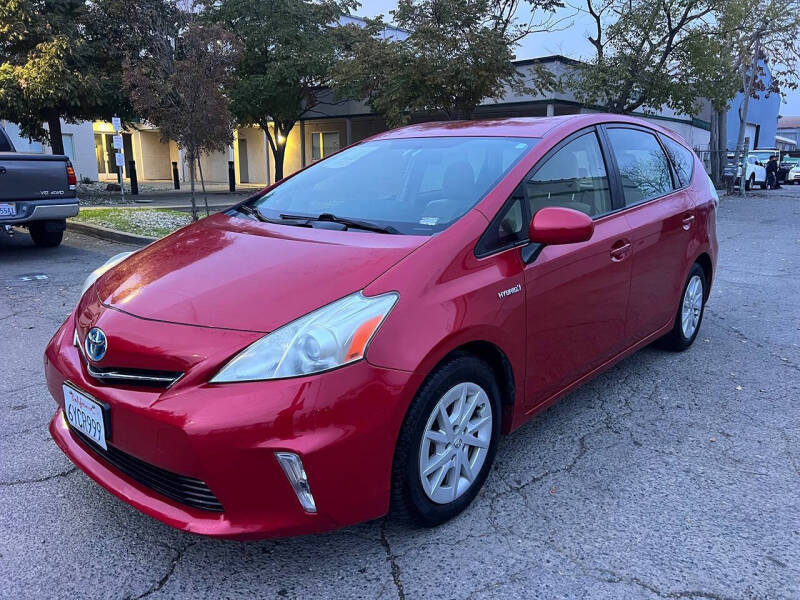 2012 Toyota Prius v Three