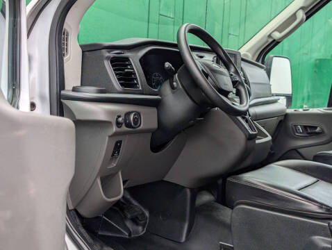 2025 Ford Transit 250