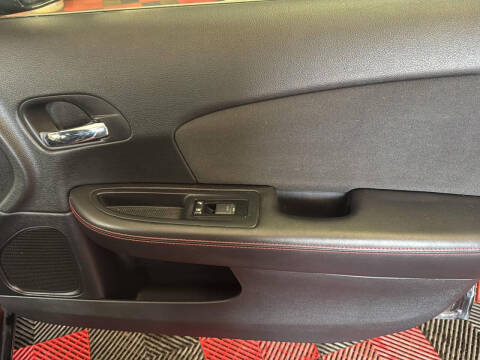 2013 Dodge Avenger R/T