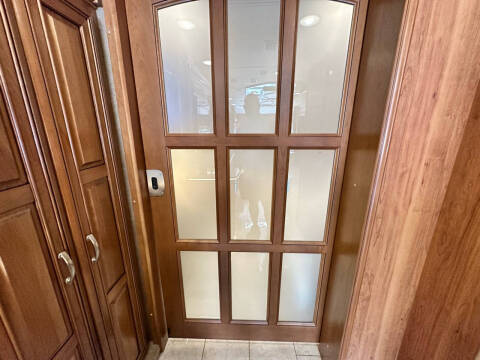 2017 Entegra Anthem 44b 1.5 Bath, 450hp Dies