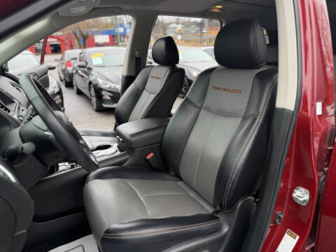 2019 Nissan Pathfinder SL