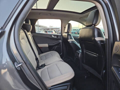 2020 Ford Escape Hybrid Titanium