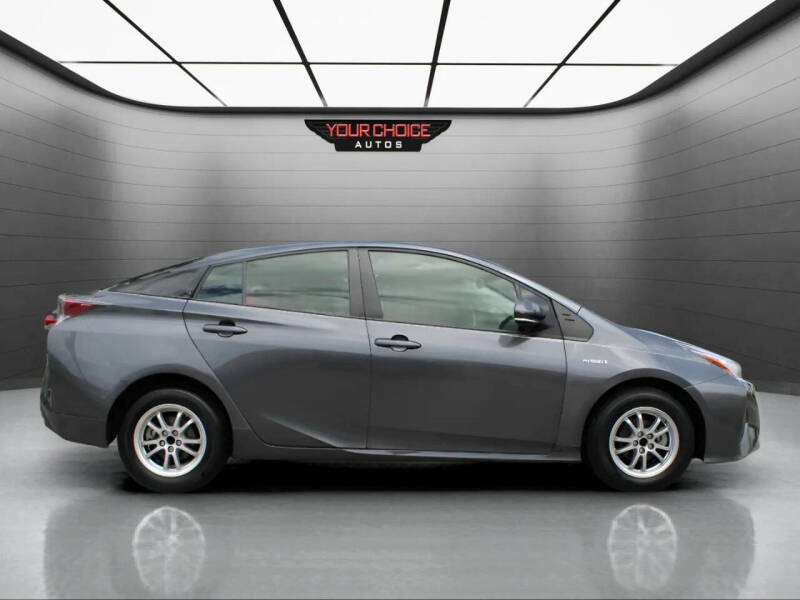 2017 Toyota Prius Two