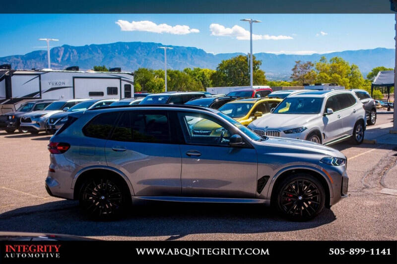 2024 BMW X5 M60i