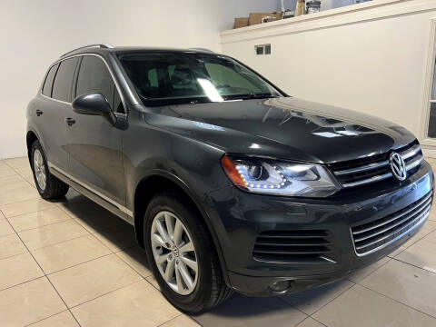 2014 Volkswagen Touareg V6 Lux