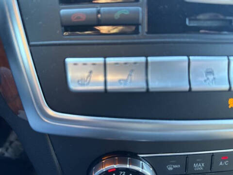 2015 Mercedes-Benz GL-Class GL 550 4MATIC