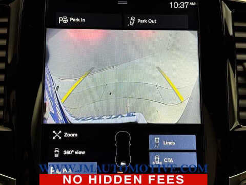 2017 Volvo XC90 T6 Momentum