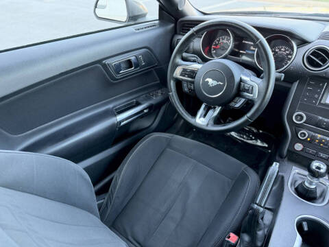 2019 Ford Mustang EcoBoost