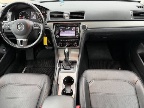 2014 Volkswagen Passat 1.8T SE PZEV