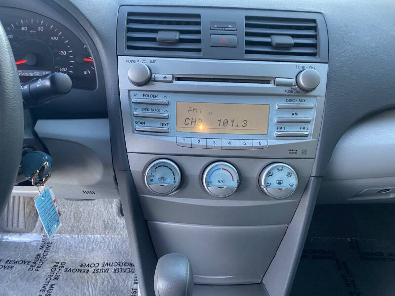 2009 Toyota Camry LE