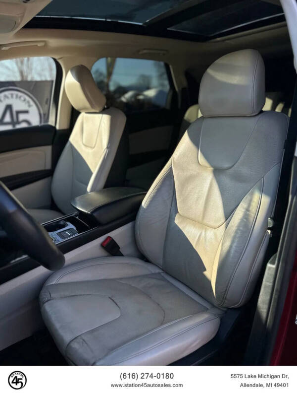 2019 Ford Edge Titanium