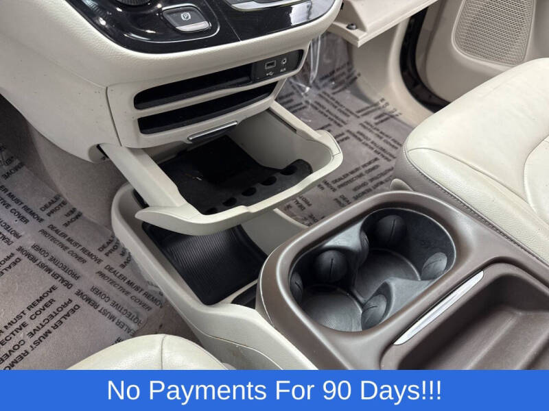 2017 Chrysler Pacifica Touring-L