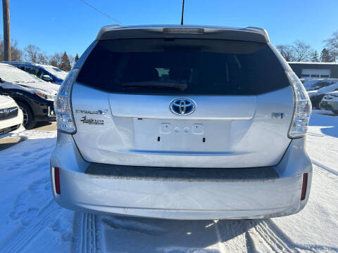 2012 Toyota Prius v Five