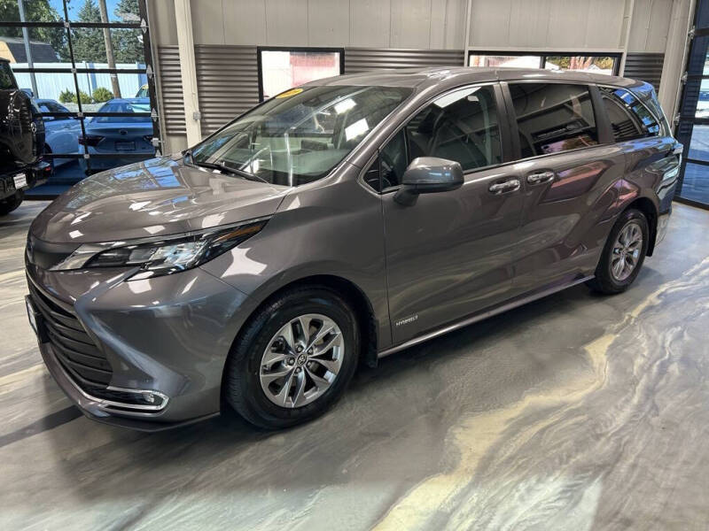 2021 Toyota Sienna XLE 7-Passenger